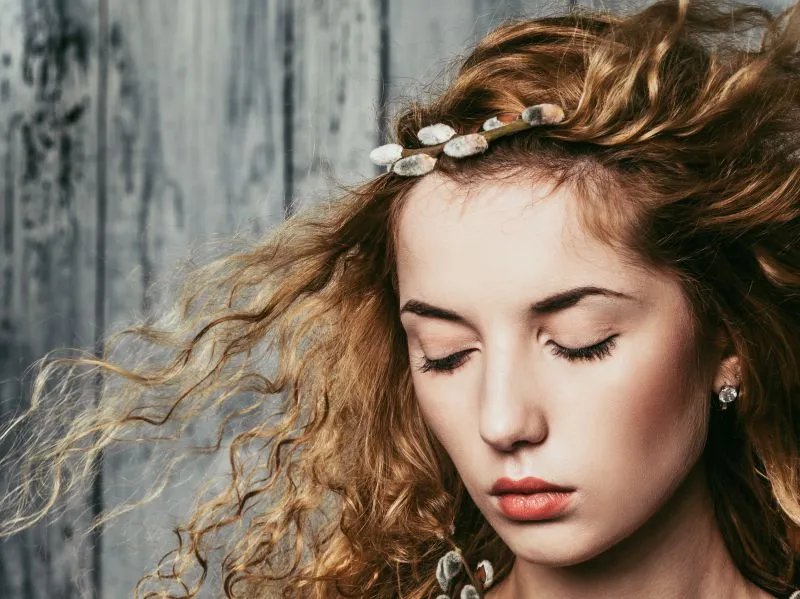 直发膏伤头发吗