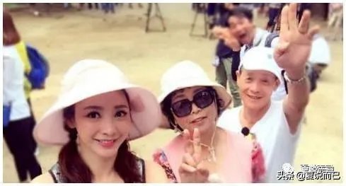 柳岩父亲去世众人纷纷安慰，为何有些网友却在讥讽？