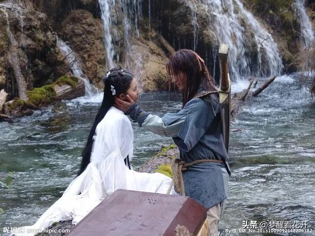 黄晓明喜欢过刘亦菲吗？