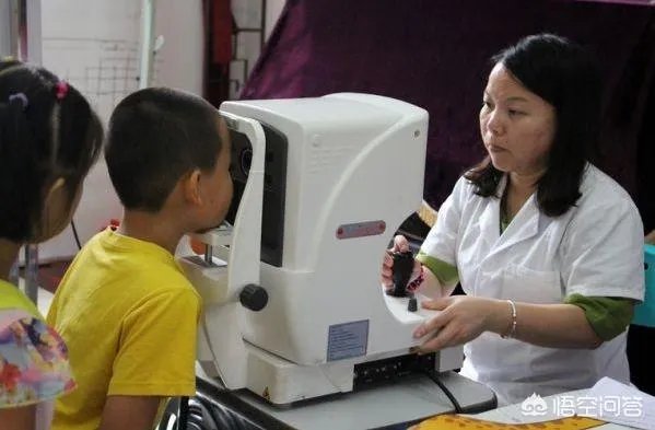 学生近视的原因是什么？是不是没有休止的作业？