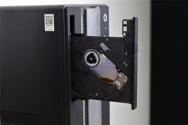 ThinkCentre neo P780评测：拥有强悍的性能，可以提高了工作效率