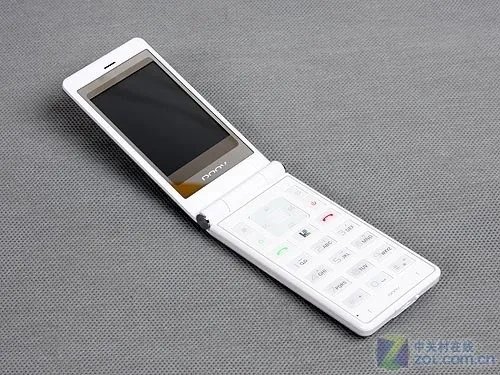 灵动LED视窗秀出精彩个性 朵唯S600评测