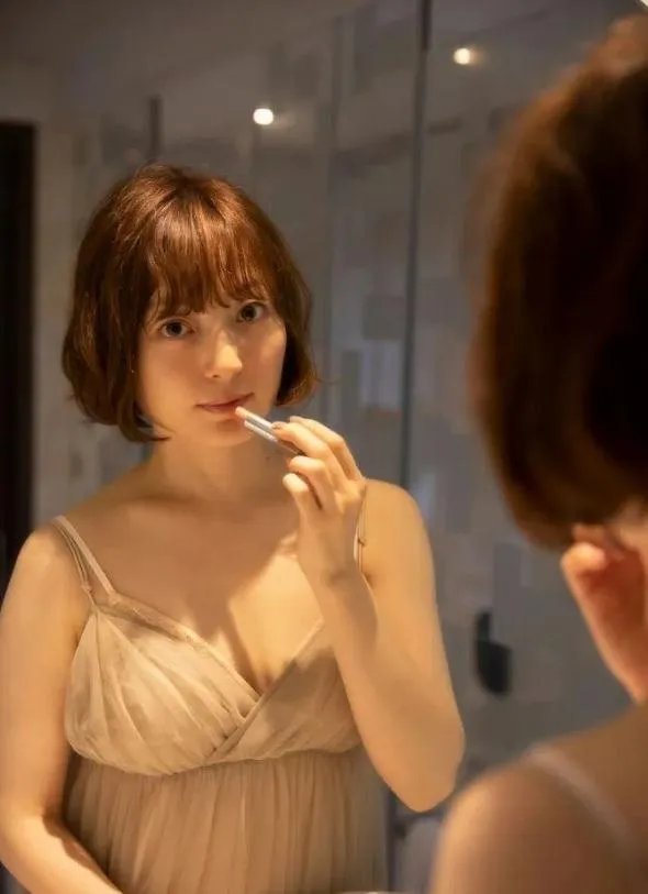 花泽香菜为什么叫兵库北、黑菜、宅男指挥棒 为什么宅男都喜欢她