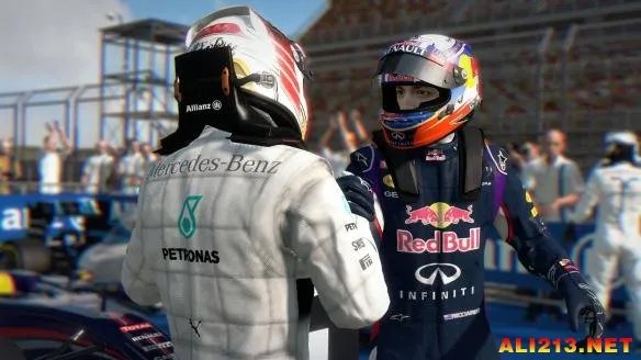 夜战新加坡！《F1 2014》新赛道演示及截图放出