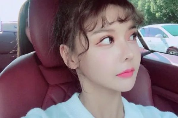 你对韩安冉刚结婚又离婚这个事件有什么看法？