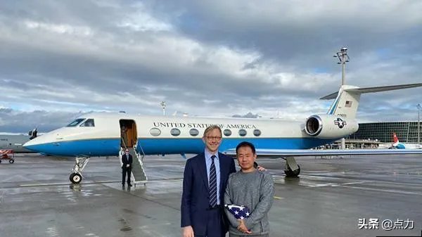 为什么感觉伊朗急于挑衅美国呢？而美国却一反常态，仅对其部分航空机构进行制裁？