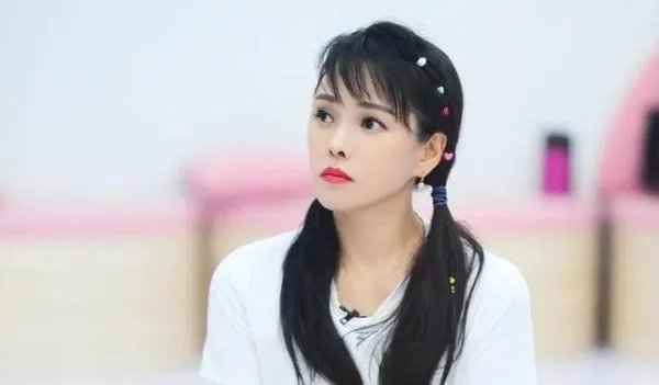 为何说伊能静才是《乘风破浪的姐姐》中真正的皇族选手？