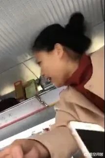 为什么高铁上不卖方便面？