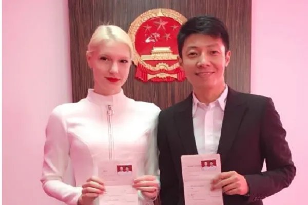 撒贝宁的妻子李白是哪国人