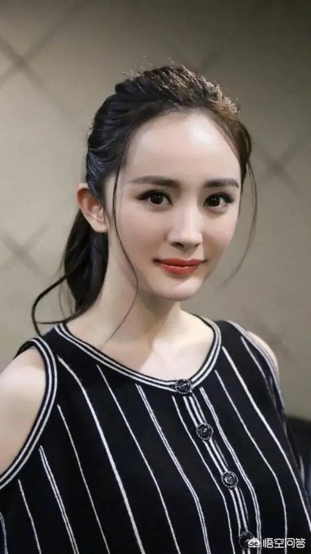 杨幂主演的《筑梦情缘》收视、口碑扑街，曾经的流量女王，为何扛不动收视了？