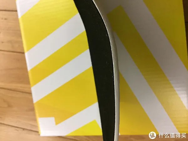 做汽车的科技拿来做鞋子？？—ADIDAS 阿迪达斯 ULTRA BOOST4.0 跑鞋 开箱使用