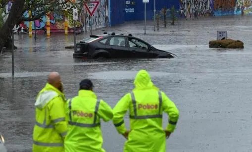 澳大利亚维州遭遇洪水风暴袭击 当地超2.4万人断电