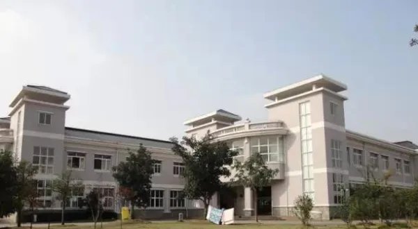 宁波贵族学校