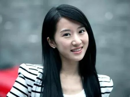 《蜗居》中和张嘉译搭档的李念为什么没有火？