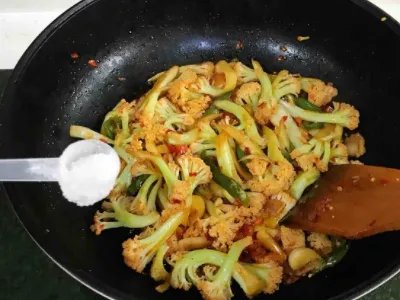 最正宗的干锅菜花做法