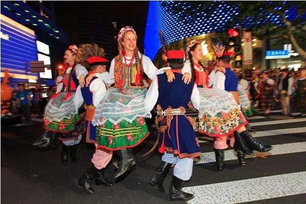 对于国庆节后旅游价格大幅跳水，游客是否有感到心理不公？