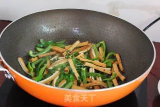 青椒炒香干