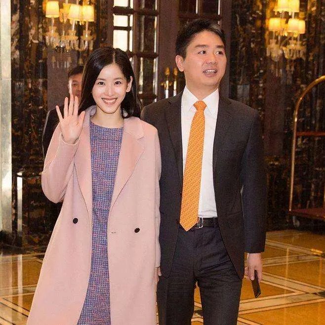 章泽天27岁庆生照引热议，她是如何一步步走到今天的？