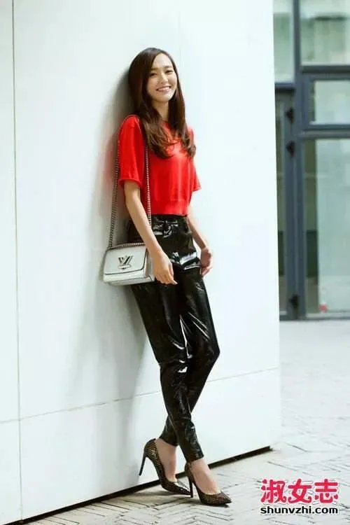 邓紫棋汪峰喜欢穿皮裤，娱乐圈还有谁？