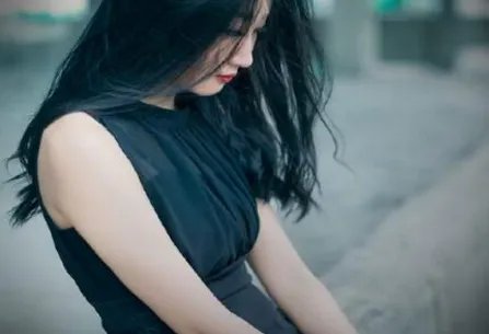 梁少 捡个校花做老婆