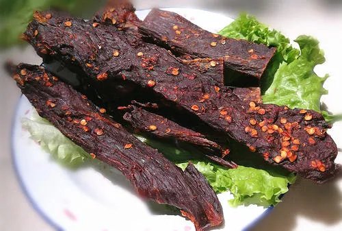主播卖的牛肉干实为鸭肉干，这算不算欺诈消费者？