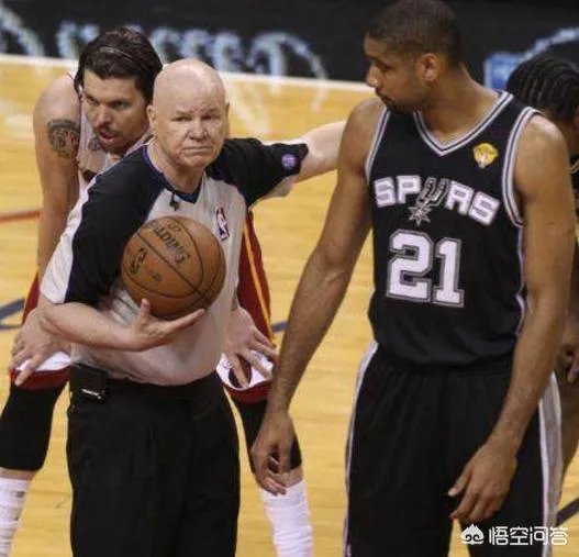 邓肯因笑被罚出场那场比赛，末节马刺连丢9分输球，邓肯在马刺可以逆转吗？
