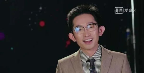 《奇葩说》杨奇函为什么会与邱晨划清界限？