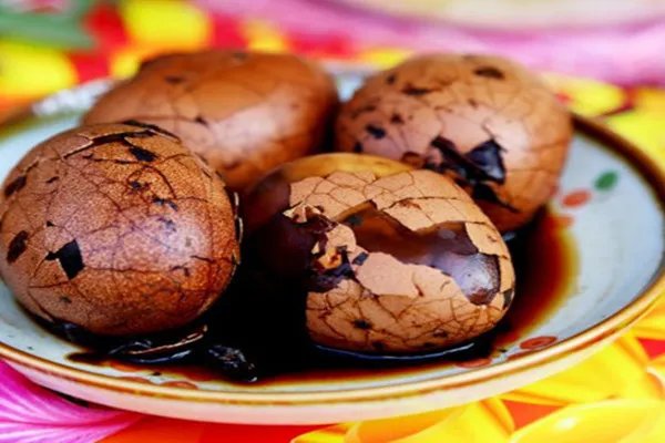 为什么部分台湾人误以为大陆人吃不起榨菜和茶叶蛋？