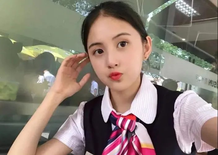 甜仇真名及个人资料：甜仇为什么离开小镇姗姗