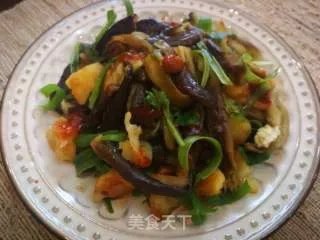 农家:茄子拌土豆