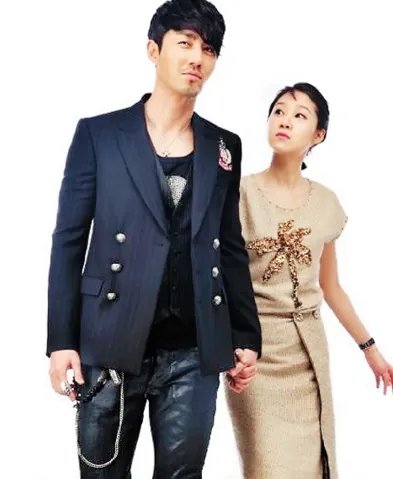 车胜元老婆竟然是富家千金 揭秘车胜元与老婆的浪漫情史