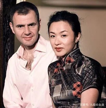 金星老公被问及如何解决生理问题时四字回应，网友：涨知识了。你怎么看？