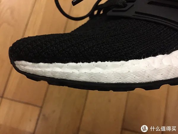 做汽车的科技拿来做鞋子？？—ADIDAS 阿迪达斯 ULTRA BOOST4.0 跑鞋 开箱使用