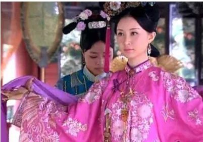 宫锁珠帘牡丹是什么身份和云嫔有什么关系