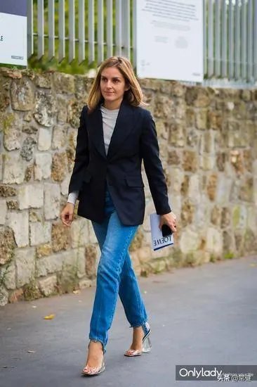 健美裤已经淘汰，为什么踩脚裤却依然流行？