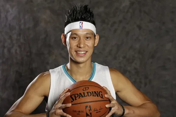 林书豪出场4分钟被弃用，他真的不适合待在CBA了吗？