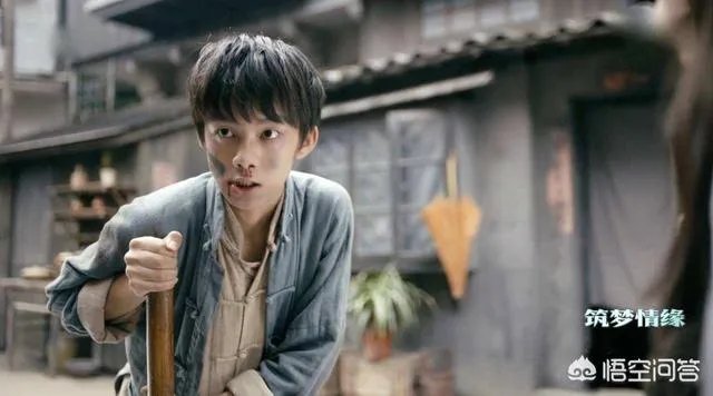 杨幂主演的《筑梦情缘》收视、口碑扑街，曾经的流量女王，为何扛不动收视了？