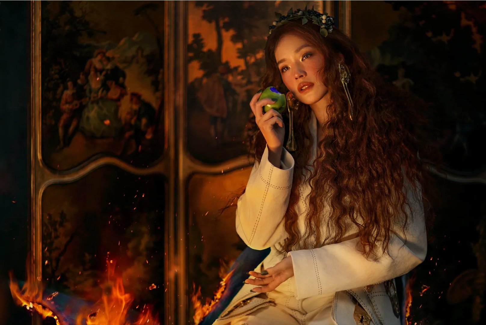 舒淇和赵薇发布复古油画风大片，你更喜欢哪一组？