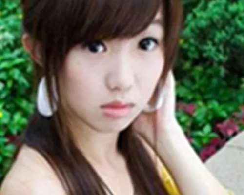 揭秘郭书瑶身高 晒与男友恩爱照