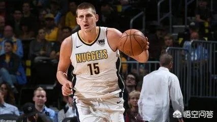 勇士VS掘金，首节勇士51：38领先掘金，共计命中16记三分，打成了全明星。你怎么看？