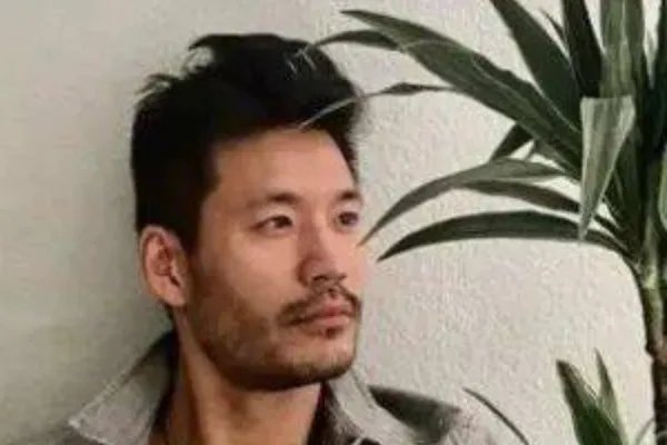 美国亚裔富豪炫富真人秀，《璀璨帝国》里主角们身价究竟如何？