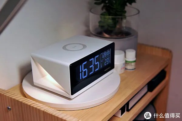 新年新面貌 — 更新布置下电脑桌面上的那些相关设备