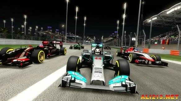 夜战新加坡！《F1 2014》新赛道演示及截图放出