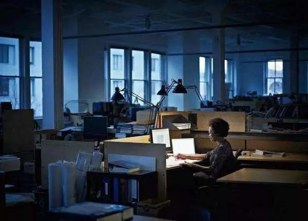 中国人日均休闲时间仅2.42小时，大家时间都去哪儿了？