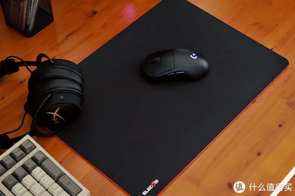 新年新面貌 — 更新布置下电脑桌面上的那些相关设备