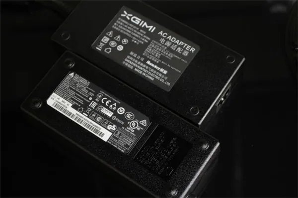 神画大威和极米H1S哪个好