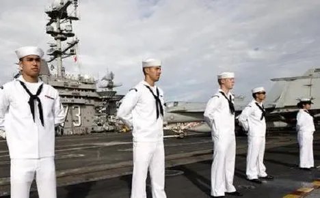 美国航母已有包括舰长在内多人感染新冠病毒，该航母能否瘫痪？