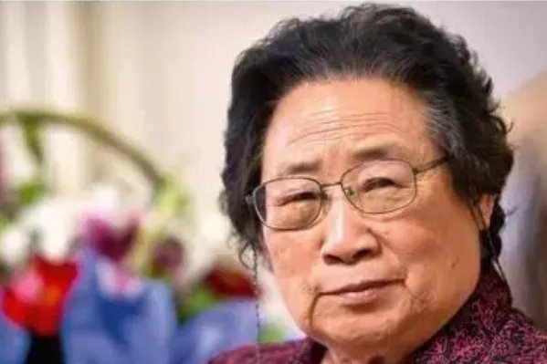 全球12位华人诺贝尔奖获得者都有什么成就？