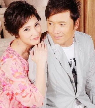 苗侨伟太太是谁 苗侨伟晒全家福