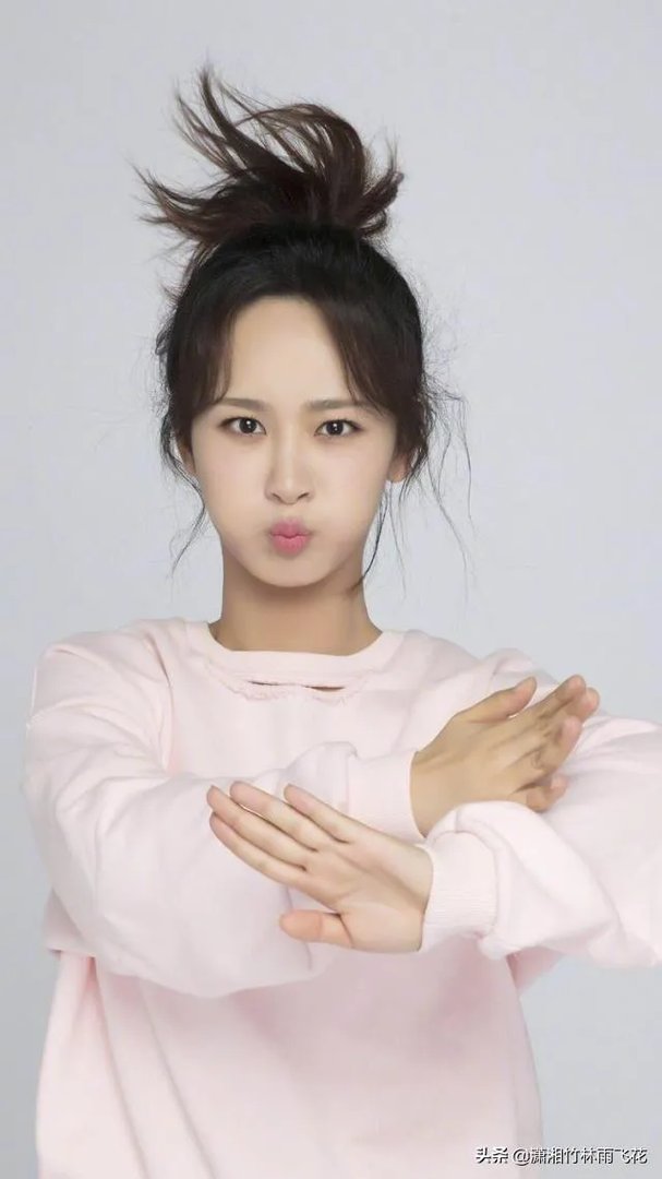 如何看待”杨紫为张一山庆生的文案“，一山曾宣称：愿为你背叛全世界，相爱就那么难吗？